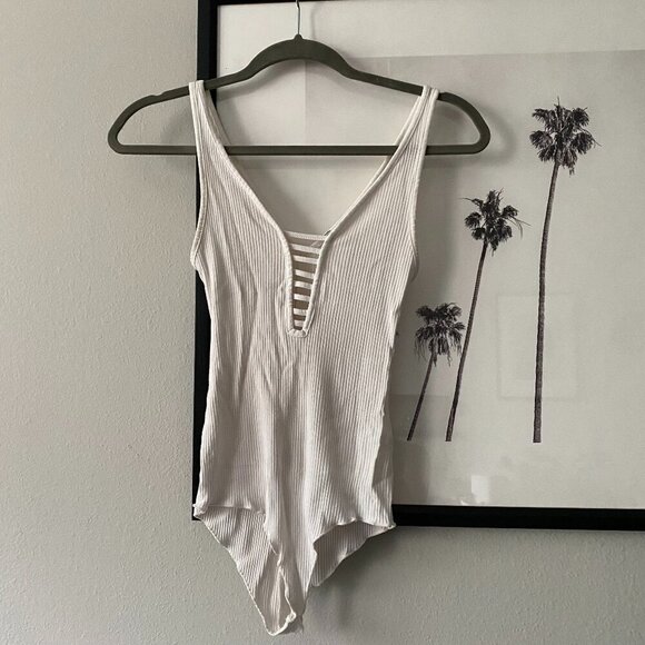 Emma & Sam | EUC Ribbed Ladder Detail Sleeveless Bodysuit in White Size XS - Picture 2 of 8